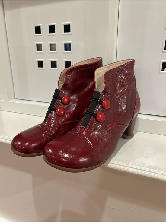 John Fluevog Shoes - John Fluevog Red Leather Block Heel Ankle Boots